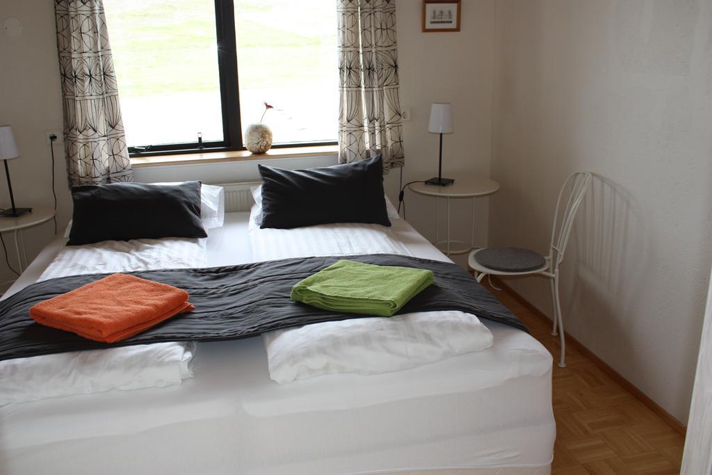 Guesthouse Gimbur Reykjarholl Esterno foto